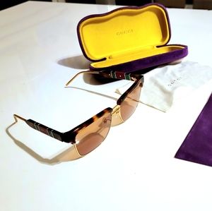 Gucci Havana sunglasses